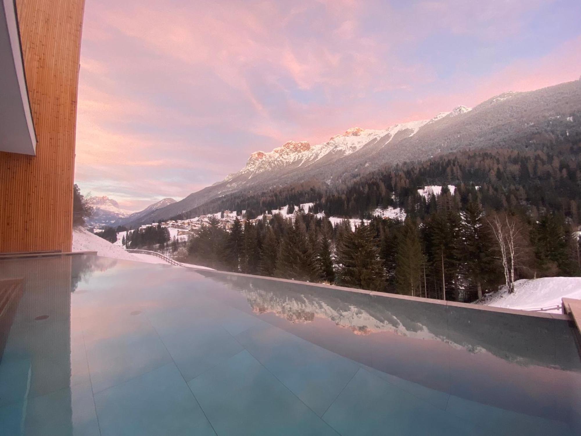 Latemar - Hotel Suites Spa Сорага Экстерьер фото