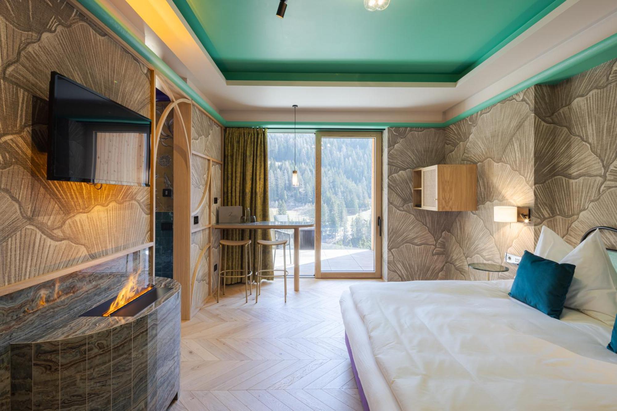 Latemar - Hotel Suites Spa Сорага Экстерьер фото