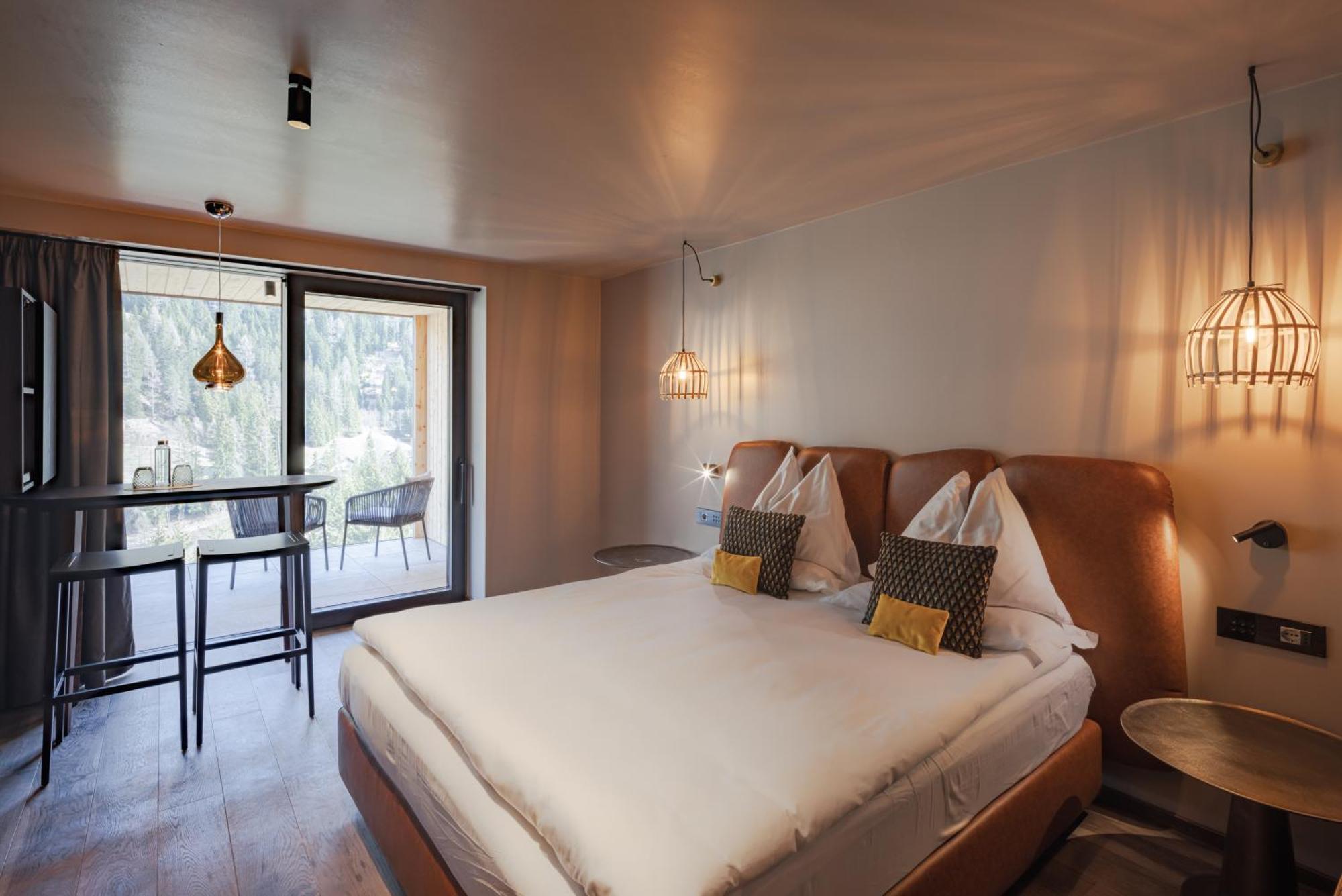 Latemar - Hotel Suites Spa Сорага Экстерьер фото