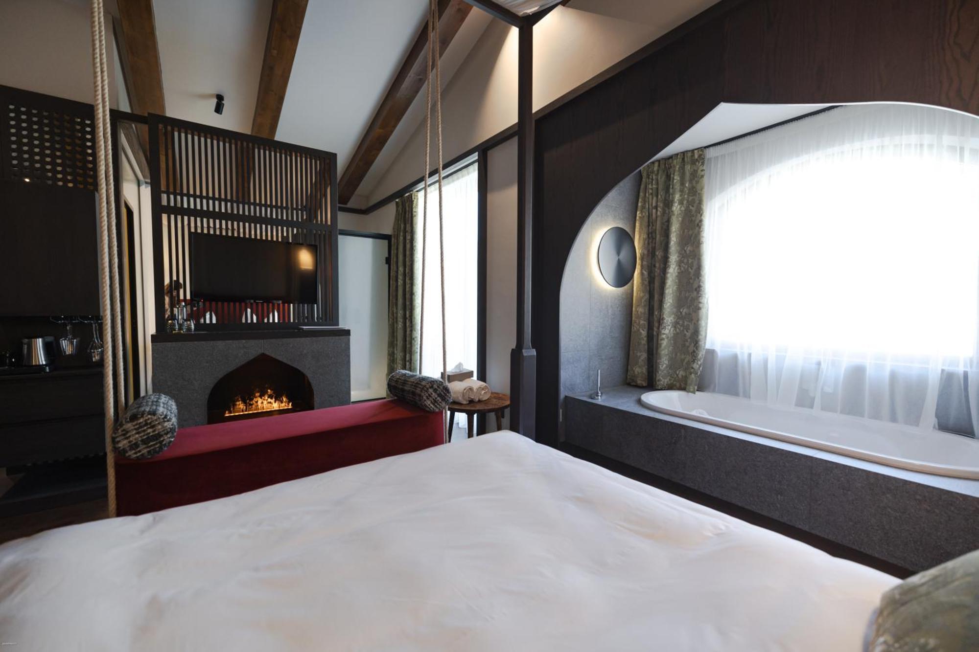 Latemar - Hotel Suites Spa Сорага Экстерьер фото