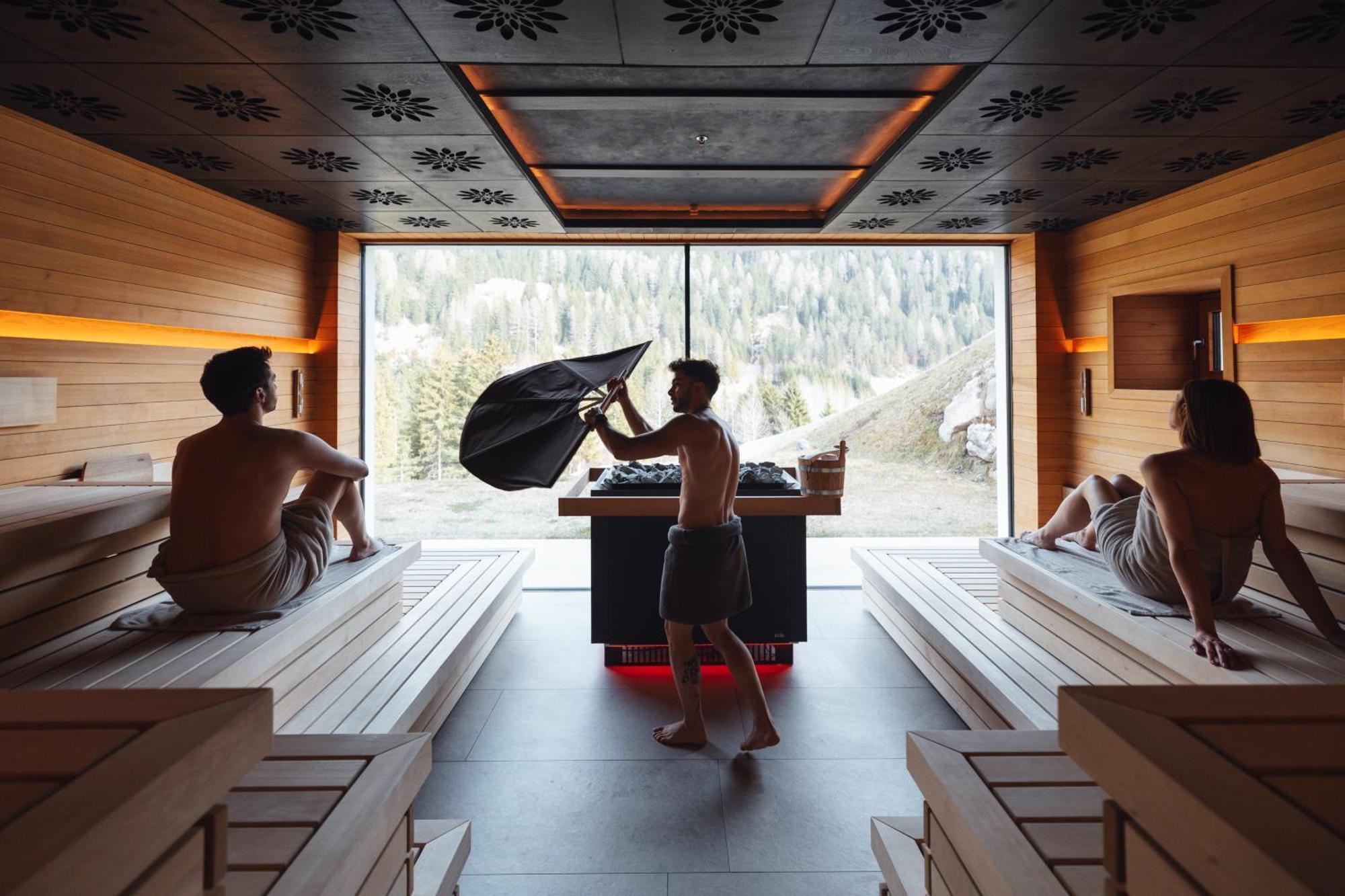 Latemar - Hotel Suites Spa Сорага Экстерьер фото
